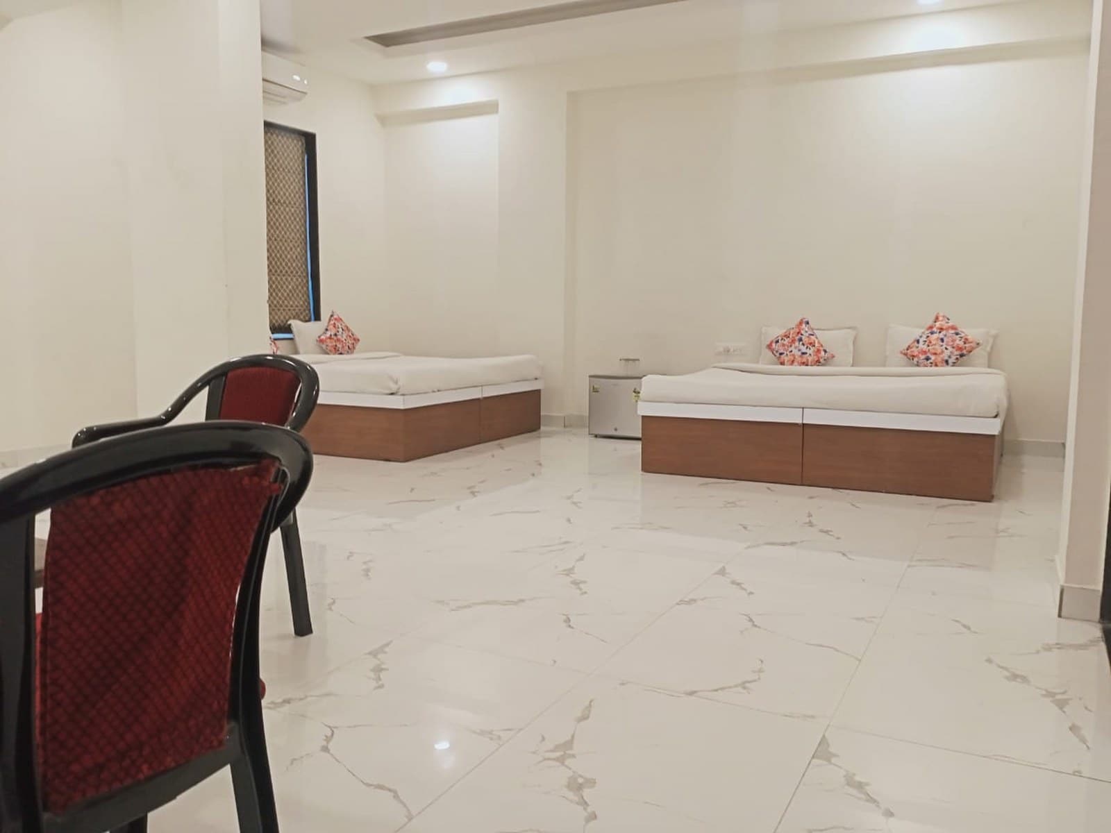 Hotel Bhairav Bagh - Tap to explore photos