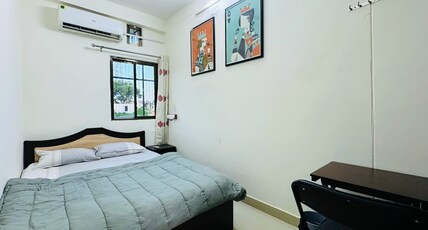 Janki Devi Home | 1 Km from Shree Ram Temple Room Type - Small Bedroom 3 in Flat No.24 with Common Bathroom