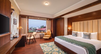 WelcomHeritage Grand Srinagar Room Type - Premium Room