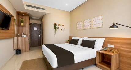 Sunday Hotel Antero Jababeka Room Type - Deluxe Double