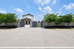 Address of DLS Royal Escape
