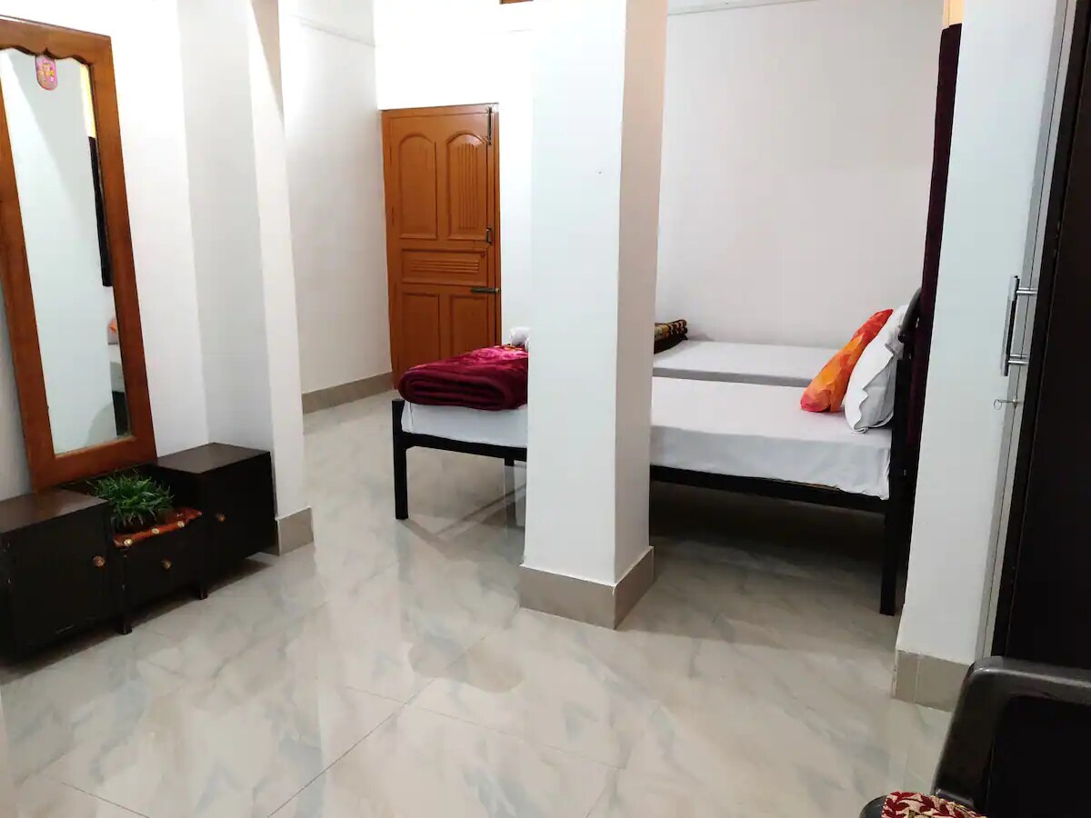 Sanvi Homestay - Tap to explore photos
