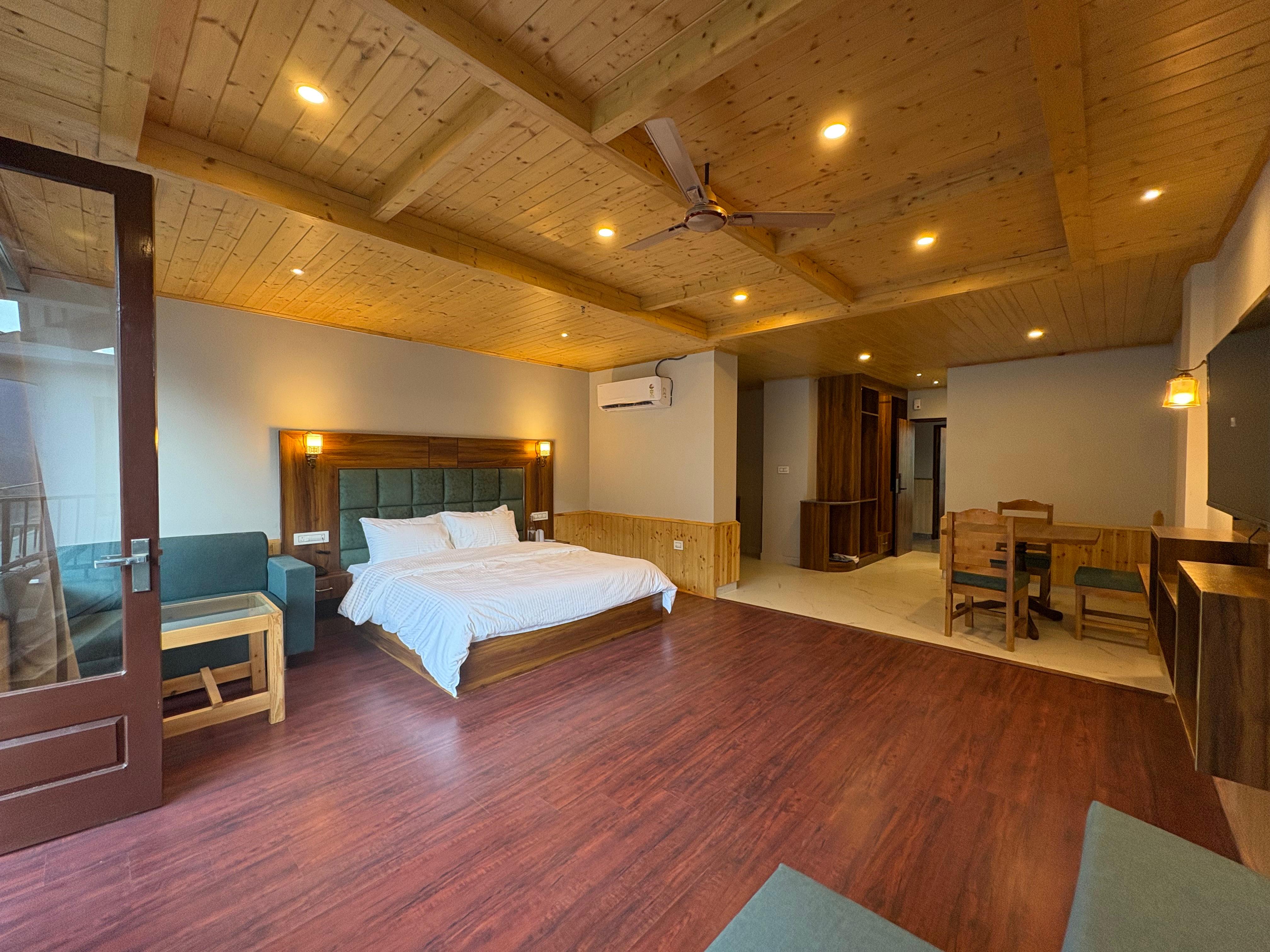 SNOW CITY STAYS-SHIVALAYA - HEATED & AIR COOLED STAY - Tap to explore photos