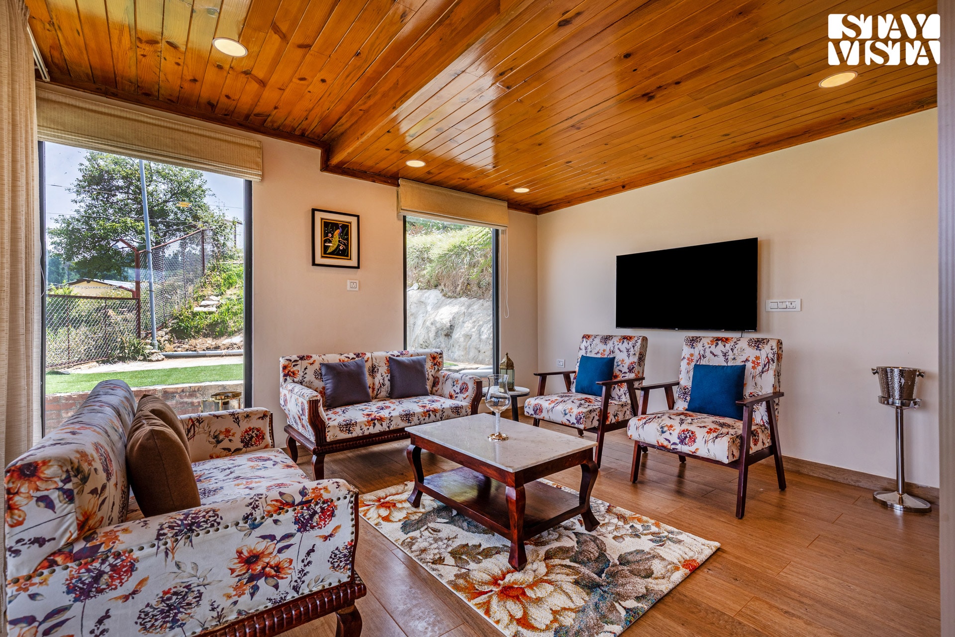 StayVista at Cujo's Haus W/ Heated Floor - Tap to explore photos