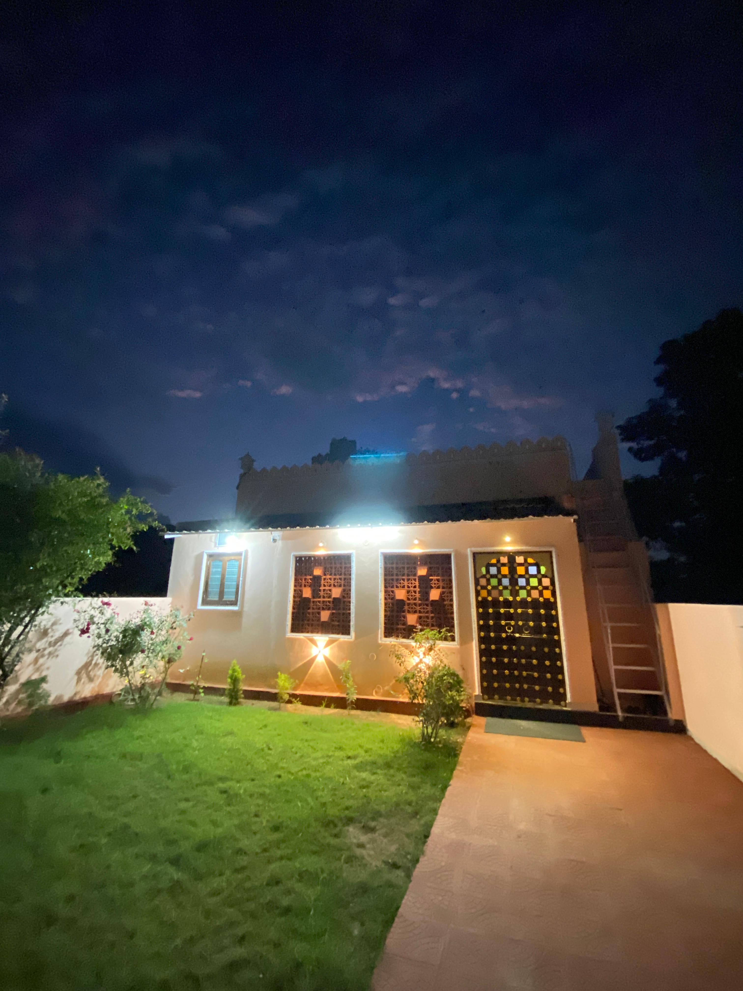 Dakshraj Villa - Tap to explore photos