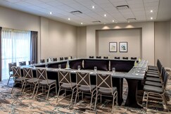 DoubleTree by Hilton Chicago - North Shore Conference Center