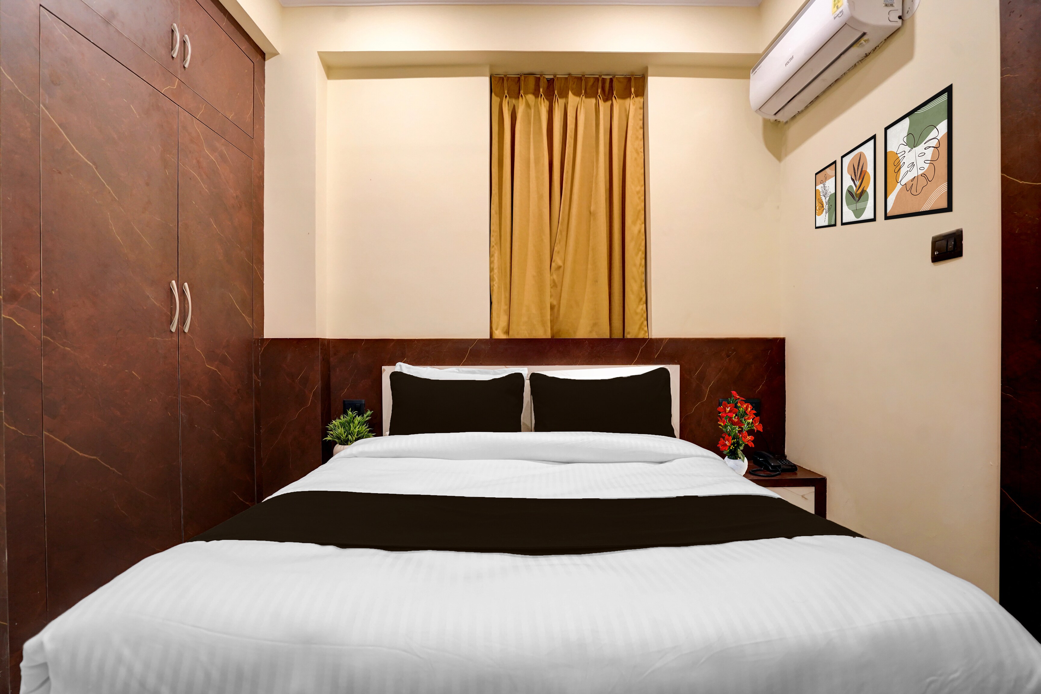 Super Collection O Zero Mile Patna Formerly Chandrashila Residency - Tap to explore photos