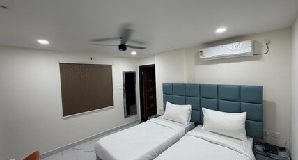 G SQUARE Room Type - Twin Bed