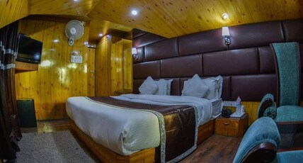 Hotel Milad Srinagar Room Type - Deluxe Room