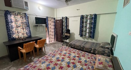 GARG COMPLEX AND GUEST HOUSE Room Type - Family Room 3 Bed