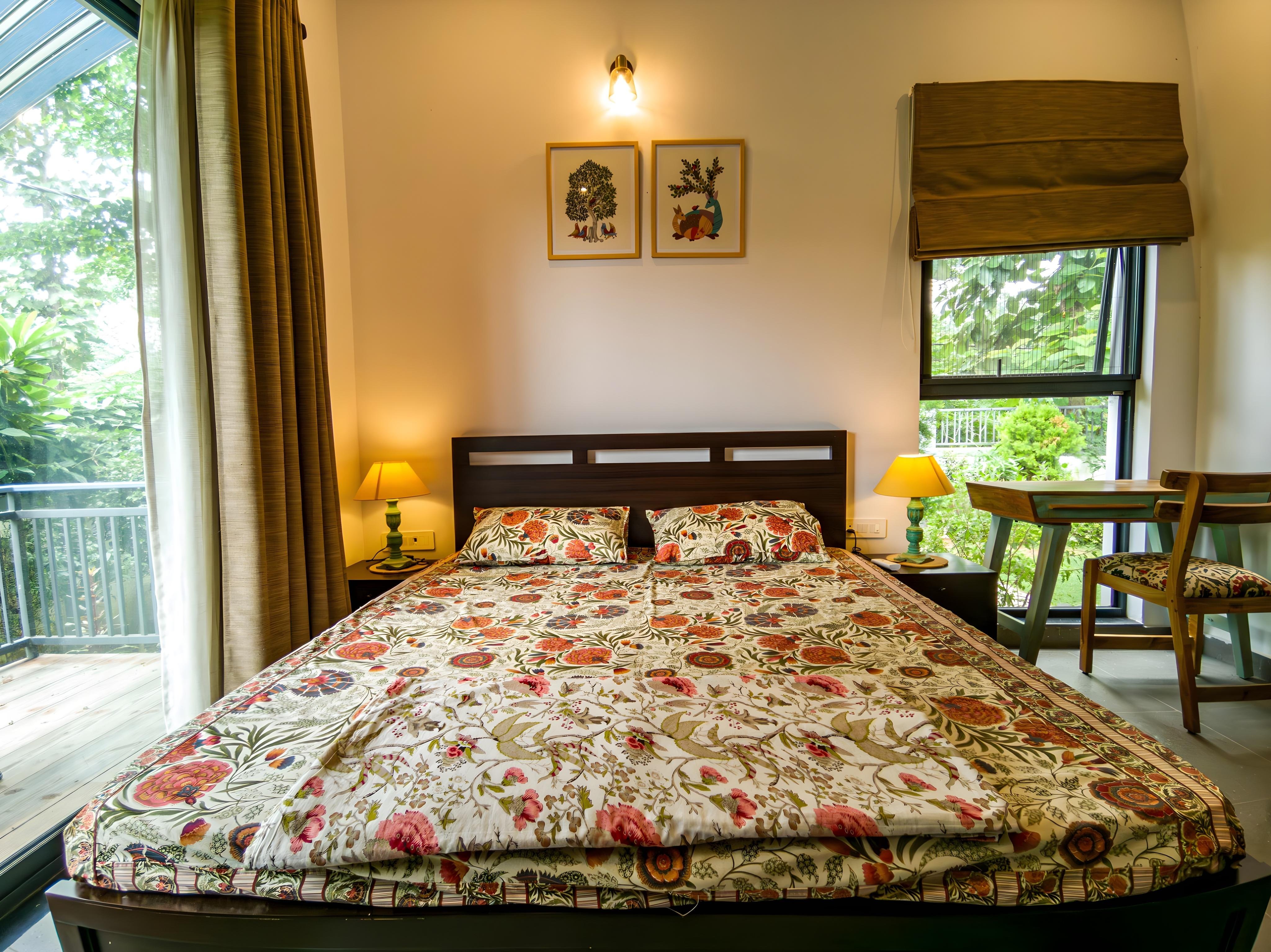 The Forest Nook 3BHK Cottage in Ramnagar by Homeyhuts - Tap to explore photos
