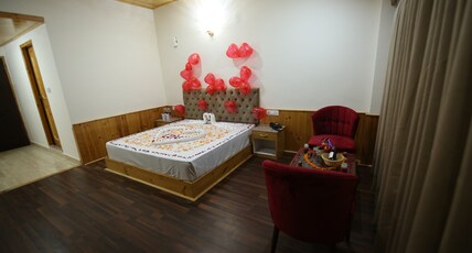 Hotel Rudram Regencyy Room Type - Royal Family Suite