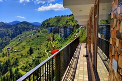 Aakarsh Homestay | Pahadi Food Hub