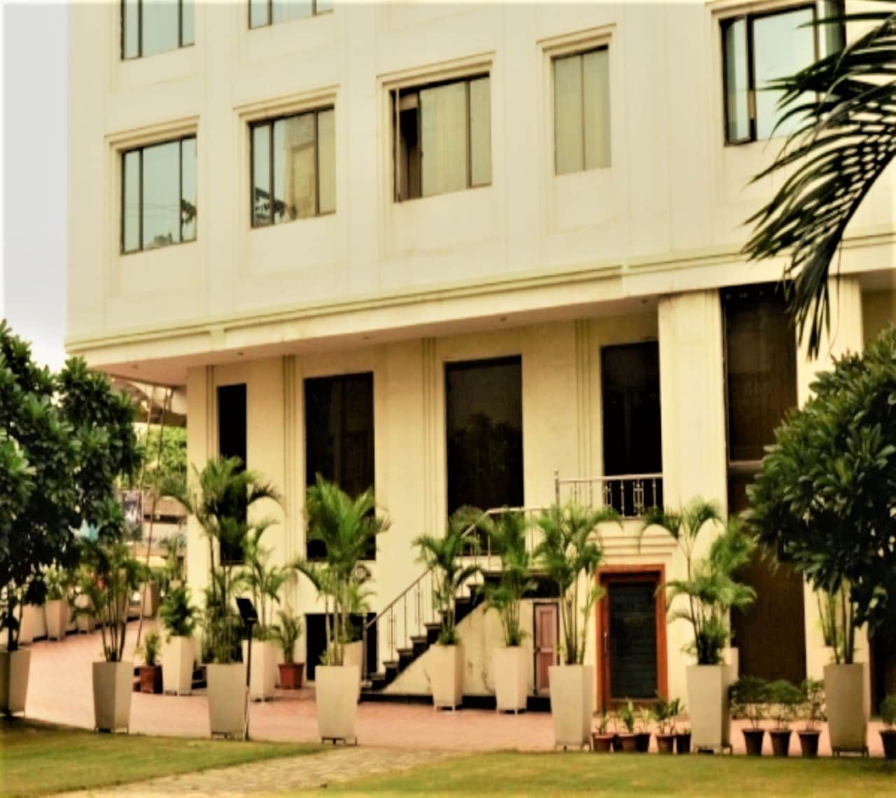 JINDAL REGENCY - Tap to explore photos