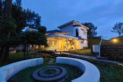 Starlight Castle - Luxury 5BHK with swimming pool