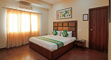 Treebo Golden Leaf DDN Room Type - Standard Room