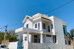 The White House Villa
