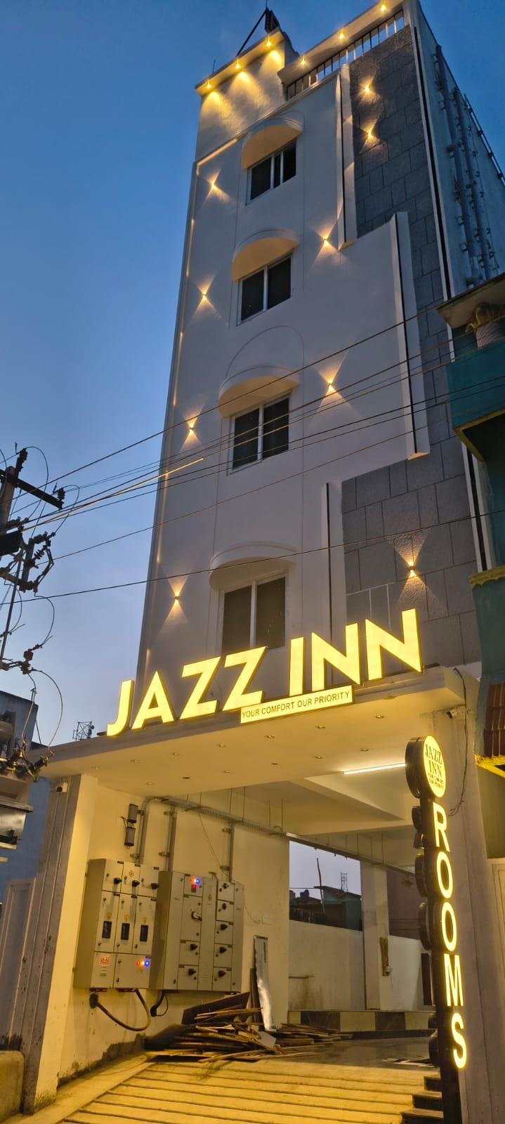 Jazz Inn - Tap to explore photos
