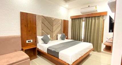 Sonu Guest House,rishikesh Room Type - Deluxe Room with Balcony