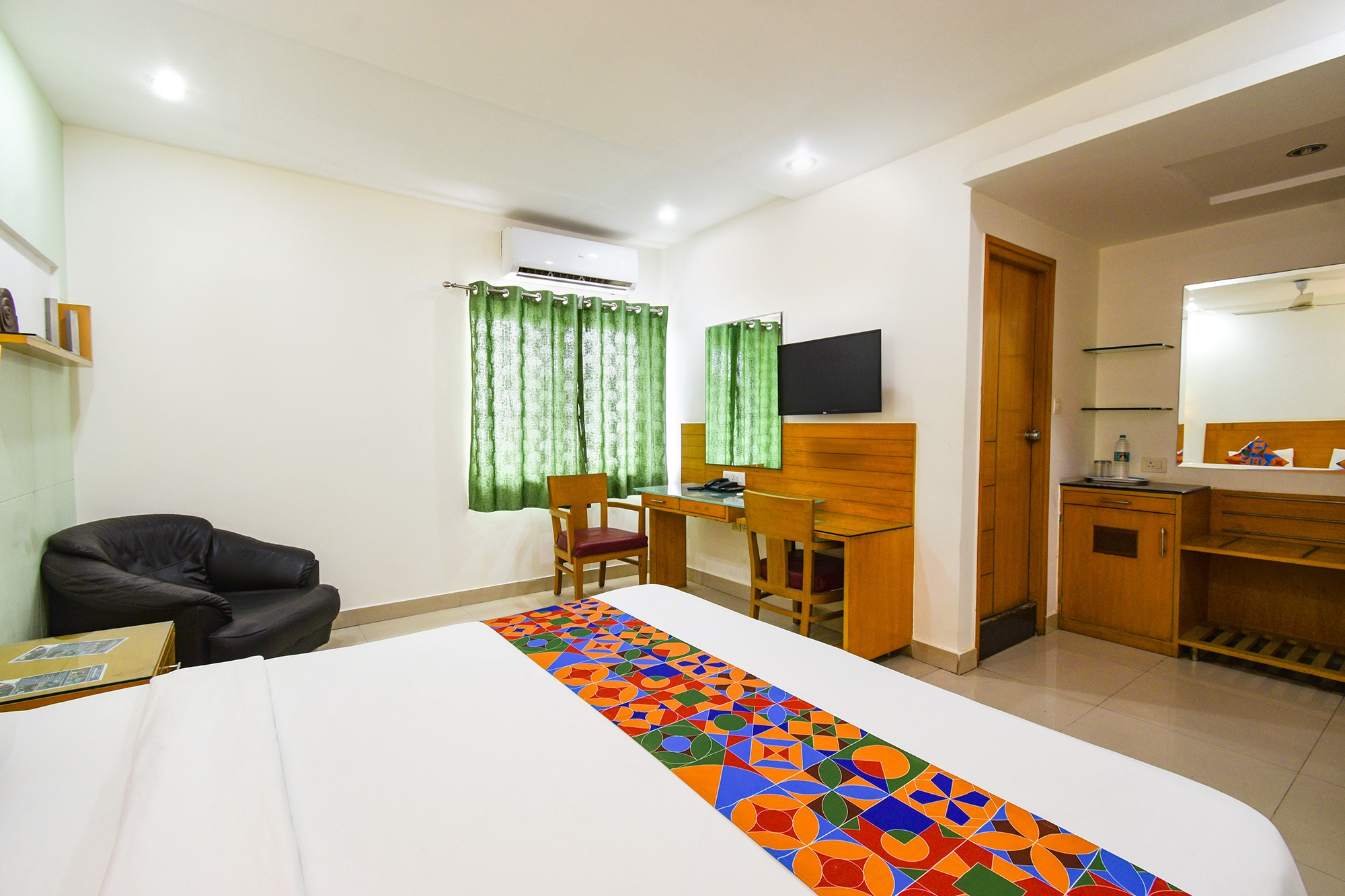 FabHotel A&M - Nr. LV Prasad Institute, Banjara Hills - Tap to explore photos