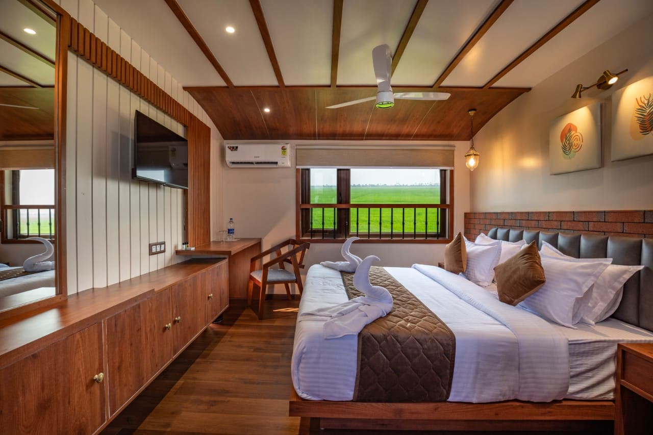 Riverine Cruises - Tap to explore photos
