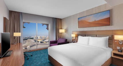 DoubleTree by Hilton Dubai Al Jadaf Room Type - King Accessible Guest Room with Half Off Your Meal at Indian Bar and Bistro - Jadaf Lokal DoubleTree by Hilton Dubai Al Jadaf Room Type - King Accessible Guest Room with Half Off Your Meal at Indian Bar and Bistro - Jadaf Lokal