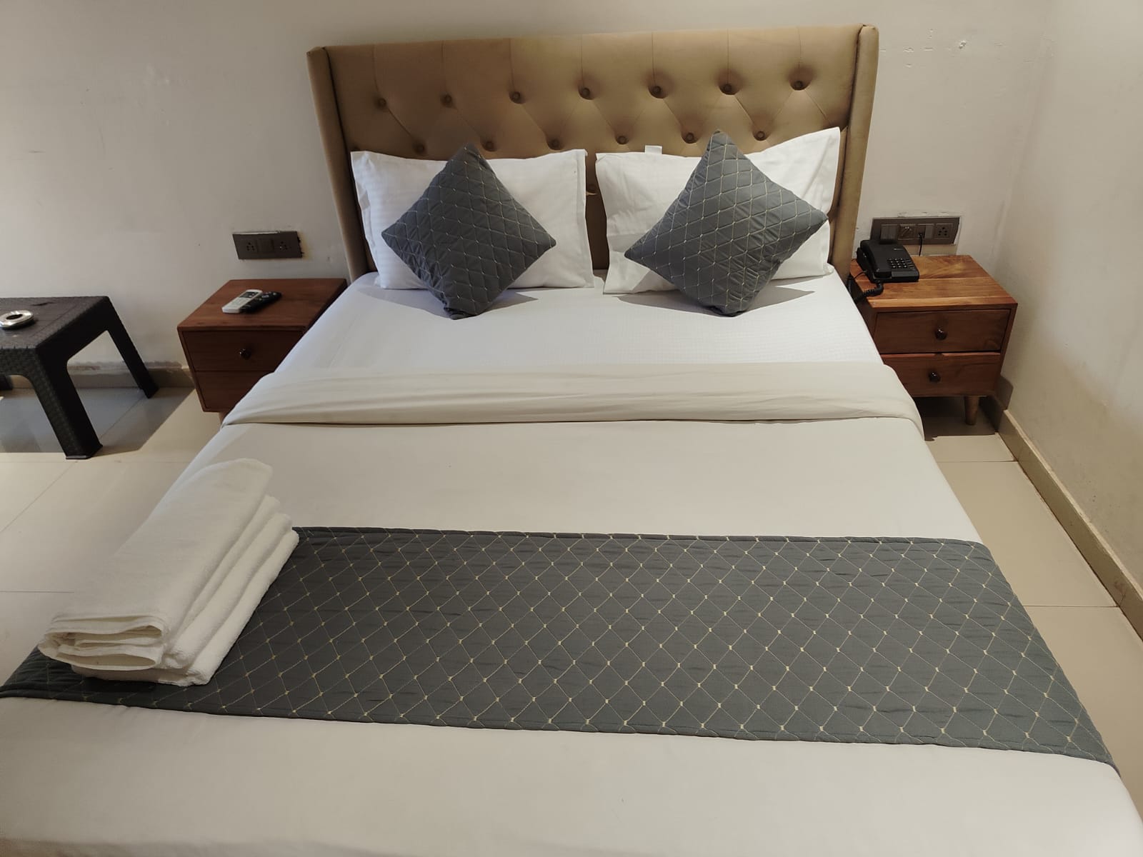 Neo Calangute Beach Resort - Tap to explore photos