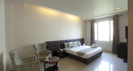 Hotel Samrat Heavens Room Type - Executive Room