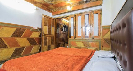 Hotel Suntej Plaza Room Type - Four Bed (basement)