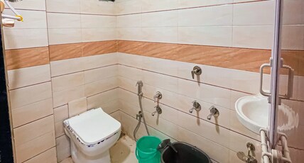 PALM UNITY HOMESTAY Room Type - Deluxe Couple Mountain View