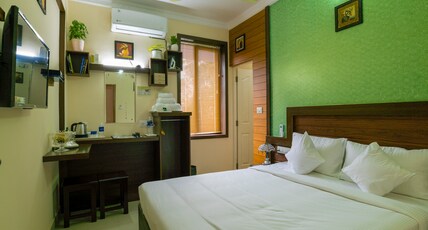 Blue Bell Airport Hotel Room Type - Standard Double AC Room