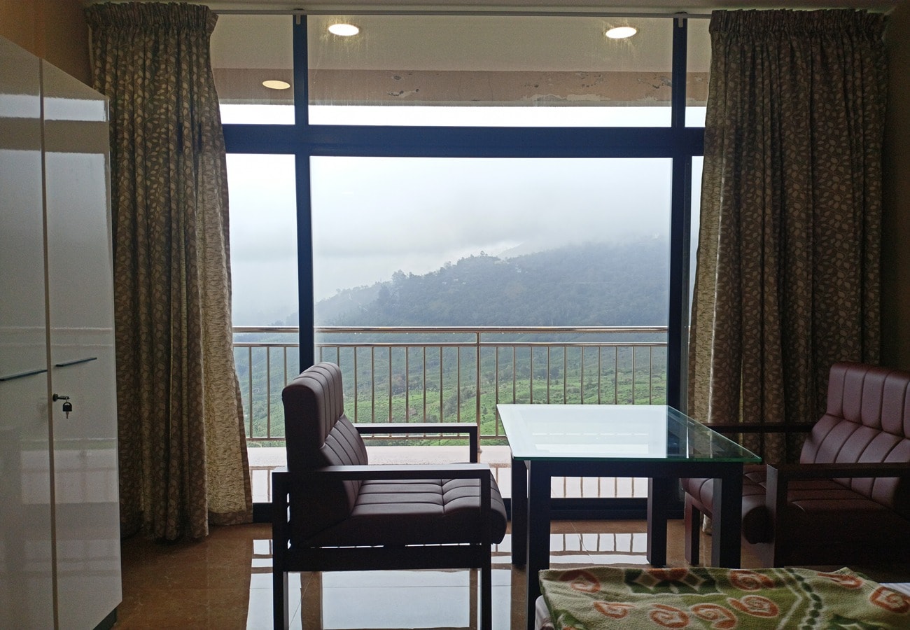 Beauty Spot Munnar - Tap to explore photos