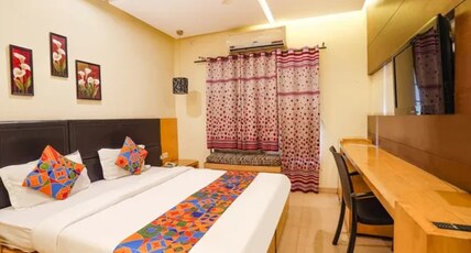 FabHotel The Kings 10 Laxurious Room Type - Deluxe Room