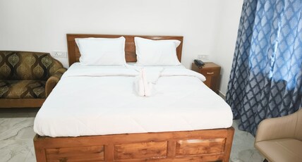 LUIT BLUE HOMESTAY & RESORTS Room Type - Standard Room with Air Conditioning