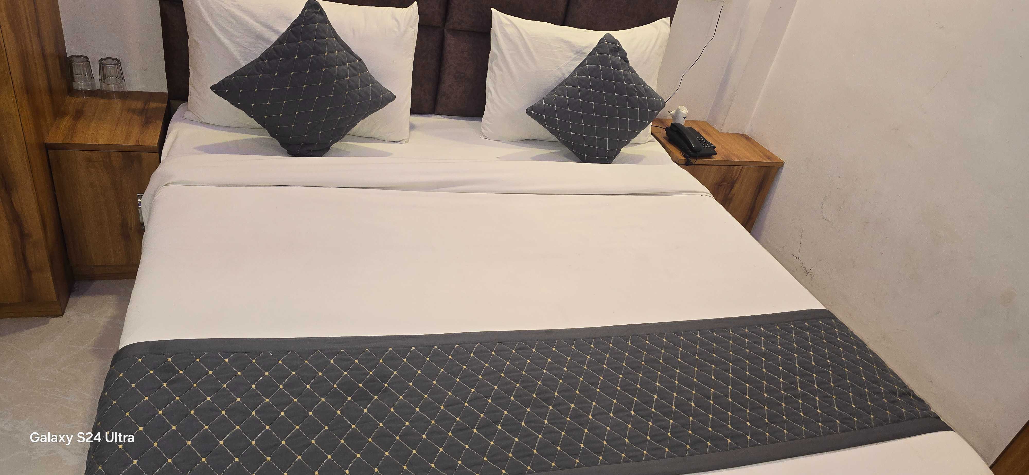 Hotel O BDC - Tap to explore photos