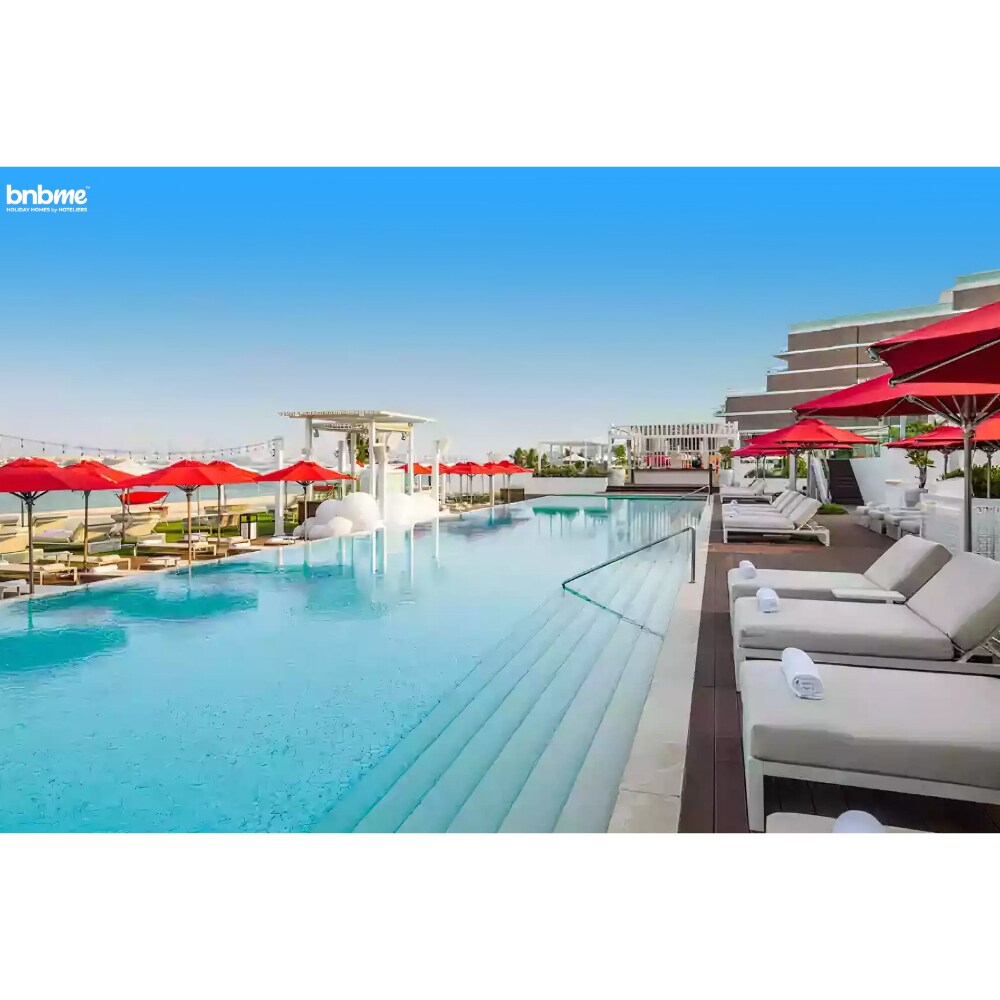 bnbmehomes Lux Beachfront Getaway on Palm 20412 - Tap to explore photos