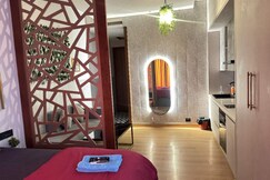 Luxurious Suite 21st top floor by Galaxy Studio