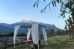 Posh luxury Camps Pahalgam - By The River