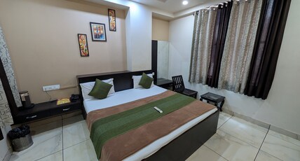 Hotel Jenus  500 Mts from Sindhi Camp Bus Stand Room Type - Super Deluxe