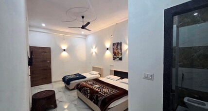 Raj Palace Hotel And Restaurant Room Type - Bedroom 2