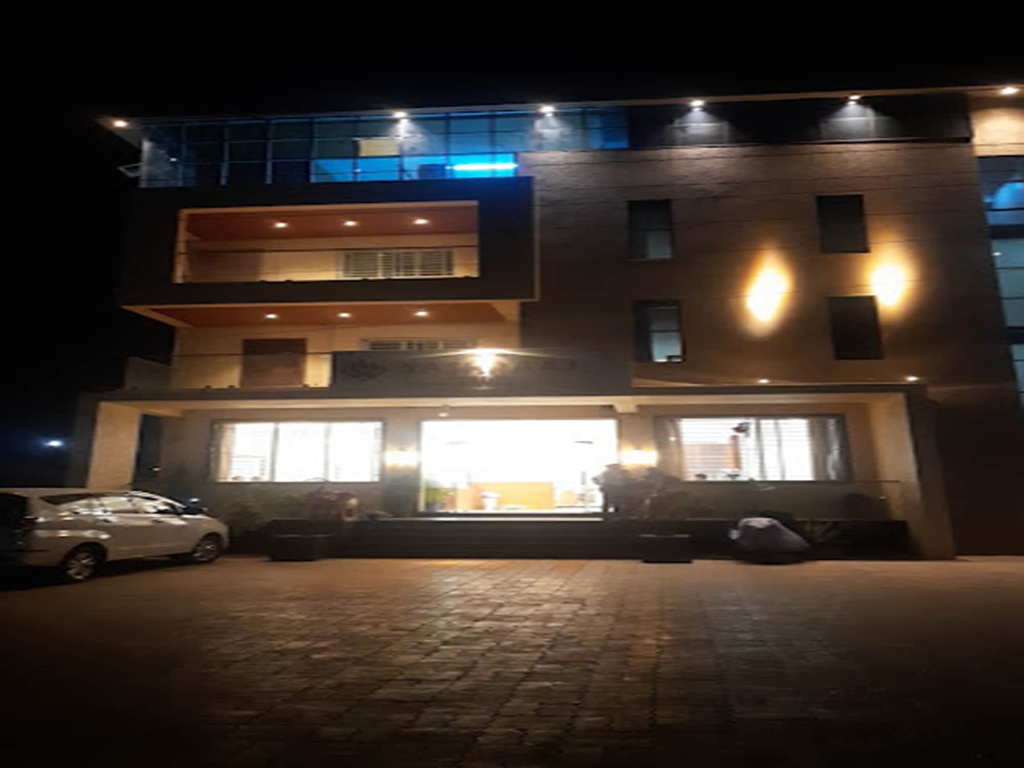 Hotel Yashraj Executive - Tap to explore photos