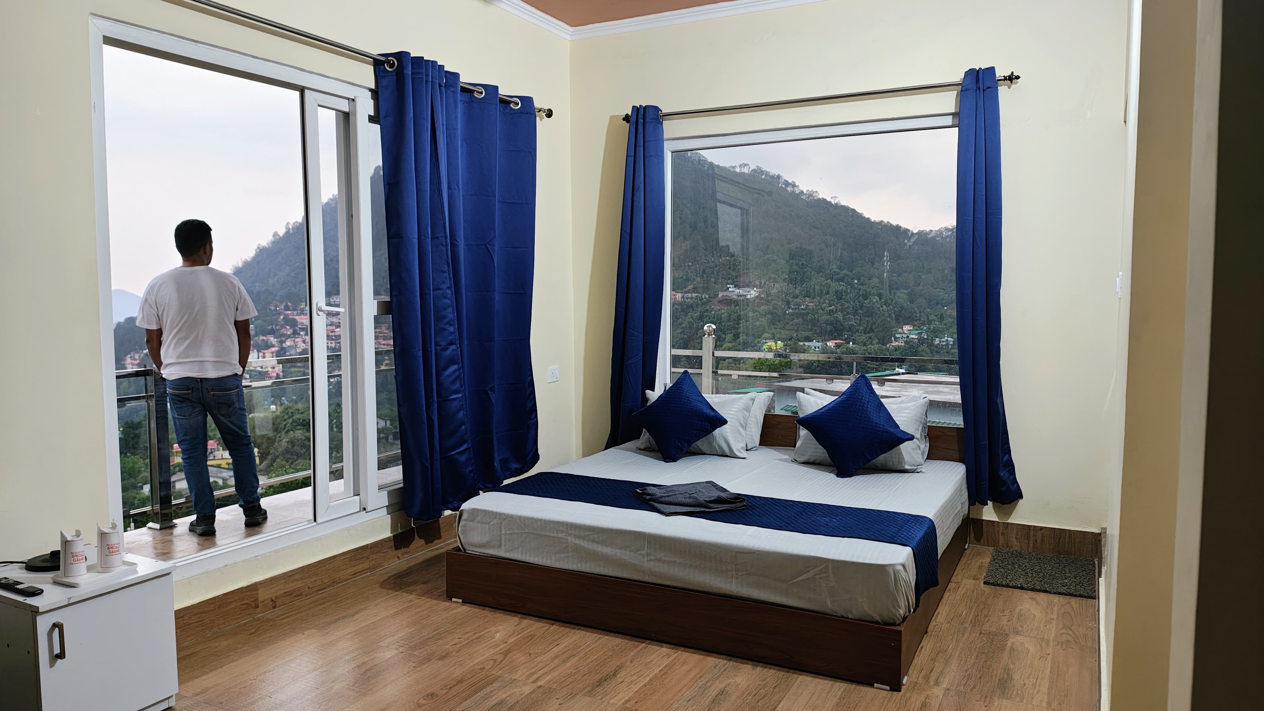Host labs homestay - Tap to explore photos