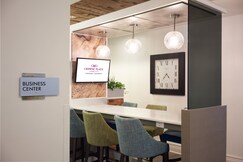 Crowne Plaza Hotel Melbourne - Oceanfront