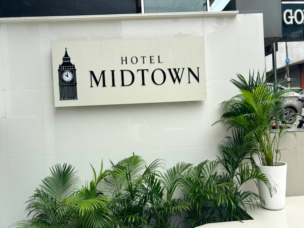 Hotel Midtown - Tap to explore photos