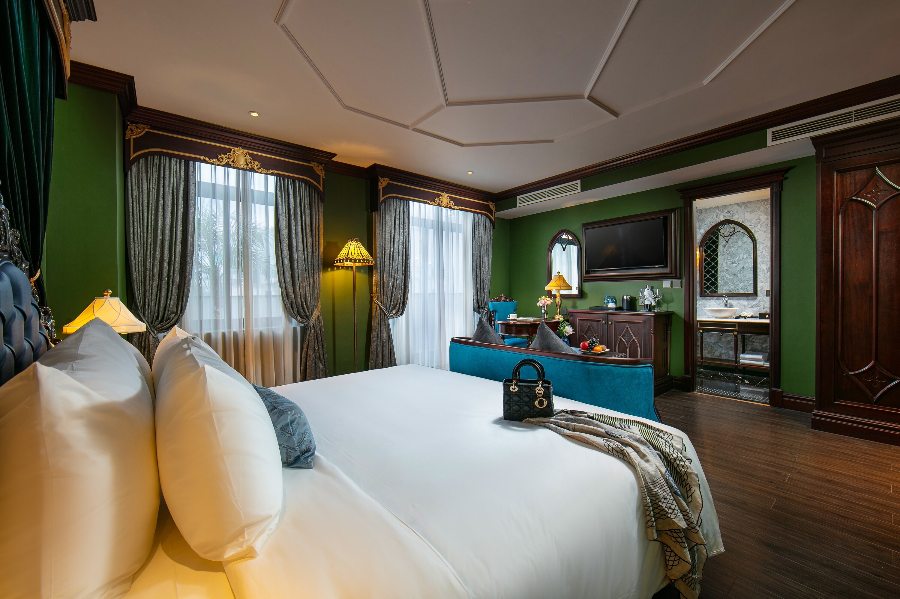 Le Chanvre Hanoi Hotel and Spa - Tap to explore photos