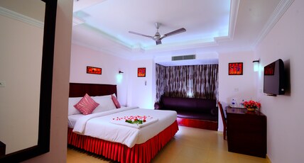 SPS Kingsway Room Type - Deluxe Room AC