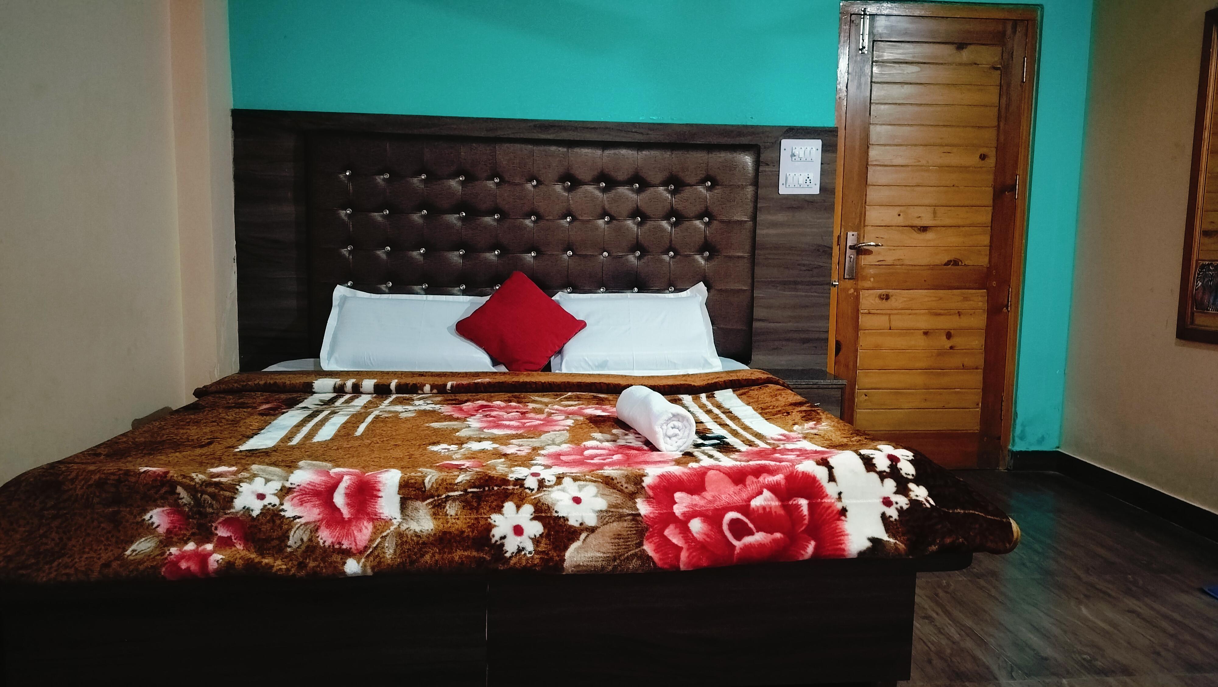 Welcome Inn - Tap to explore photos