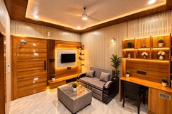 Red Flag Serene Stay Near Pallasio Mall Ekana