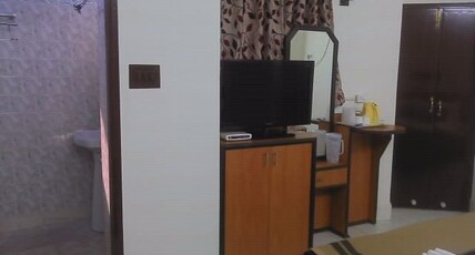 Innra Hotel Kolkata Room Type - Suite Room