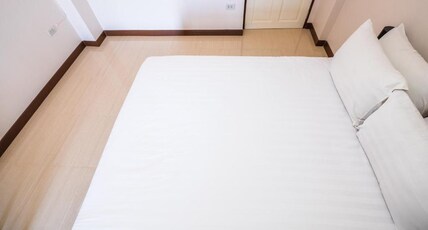 Don Muang Hotel Room Type - Double room with shower (5th Floor No Lift)